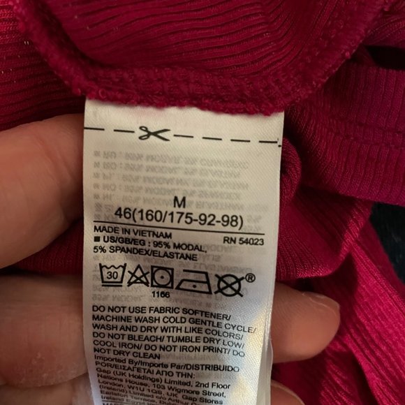 GapFit Ribbed Ballet Top - M - Picture 9 of 9